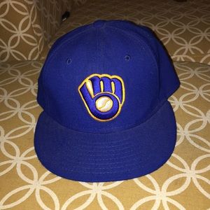 Milwaukee Brewers Throwback Hat.    Size 7 1/4